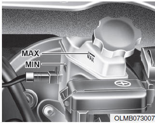 Hyundai Tucson: Checking the brake fluid level. Check the fluid level in the reservoir periodically. The fluid level should be